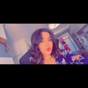 Meet your Posher, Lexi